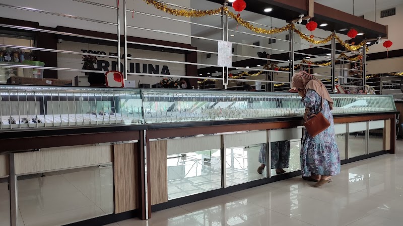 Cilacap Shines: Quality Gold in the Heart of Kesugihan